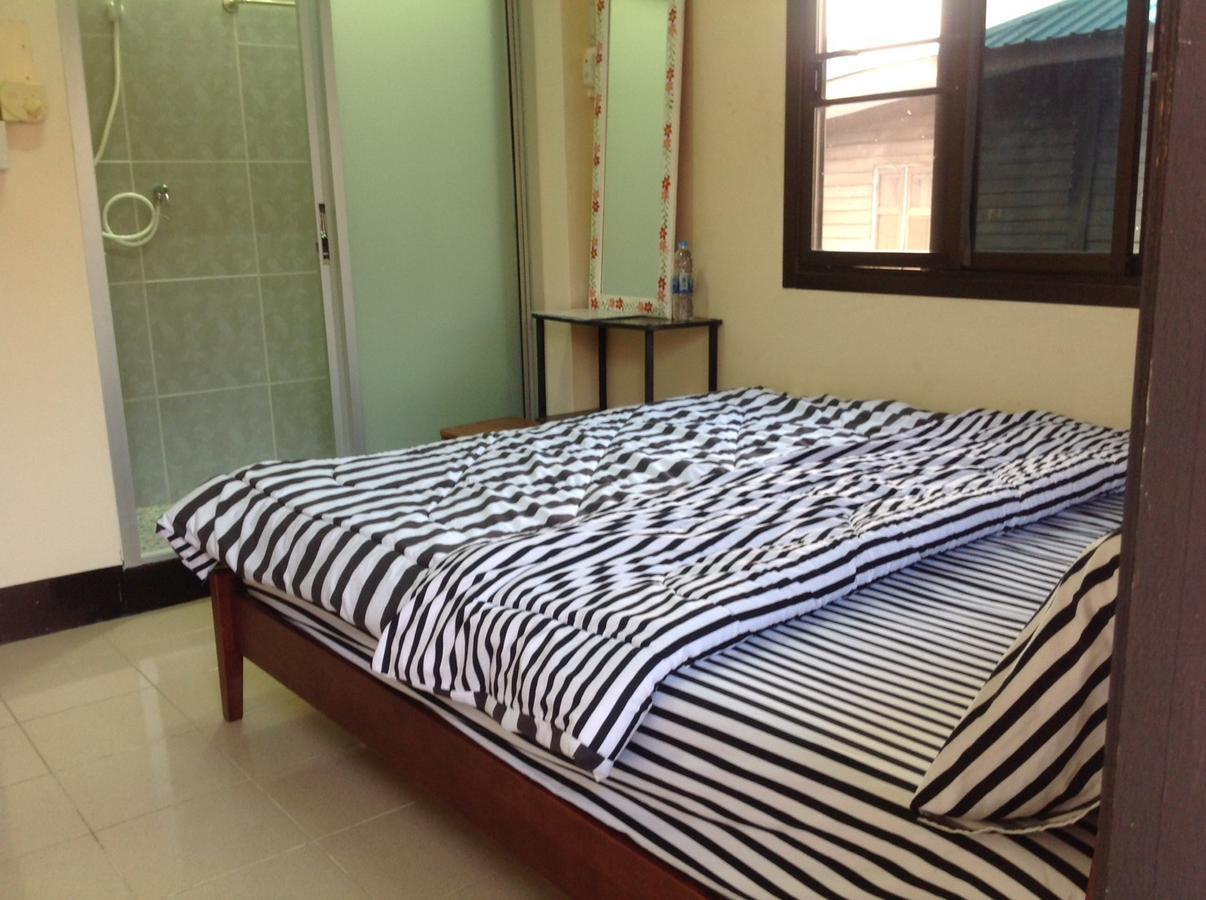 Benya Guest House Phimai Экстерьер фото