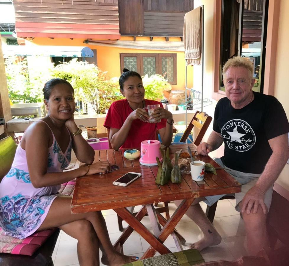 Benya Guest House Phimai Экстерьер фото